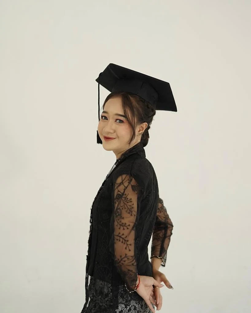 Elisabeth MUA + Hairdo Semarang