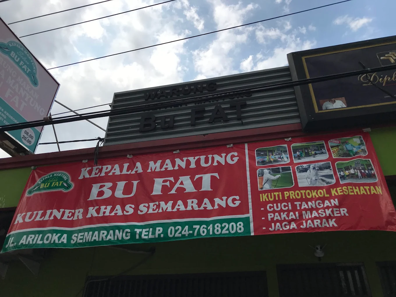 Warung Kepala Manyung Bu Fat