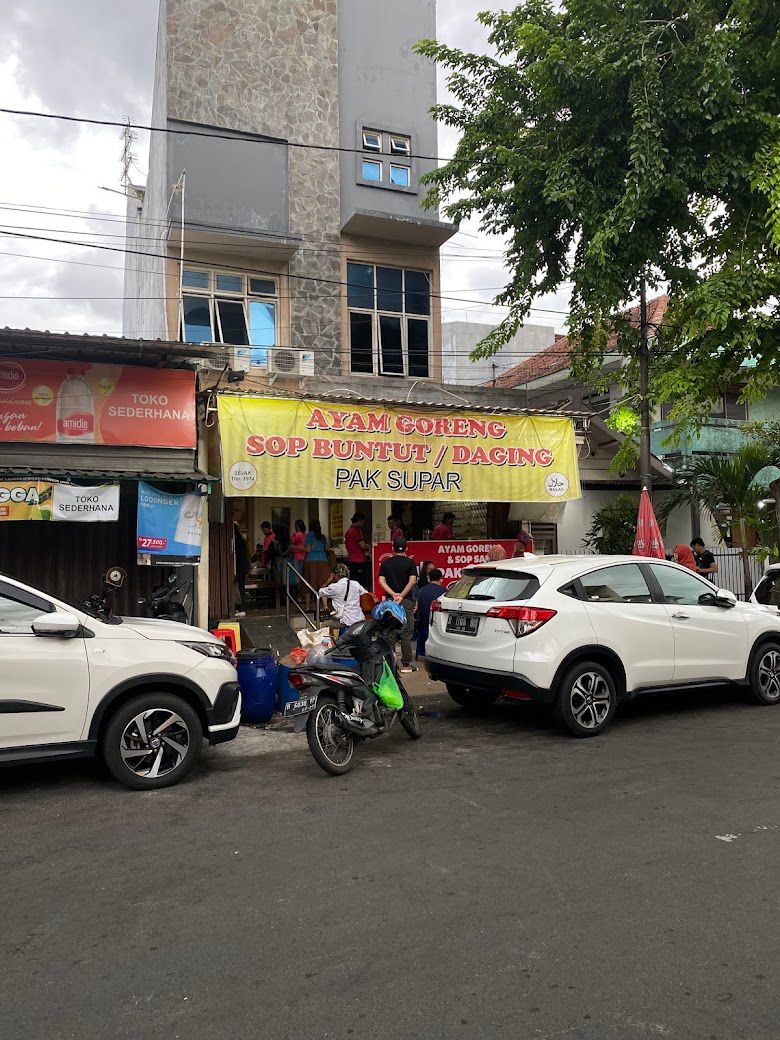 Ayam Goreng & Sop Buntut/ Daging Pak Supar