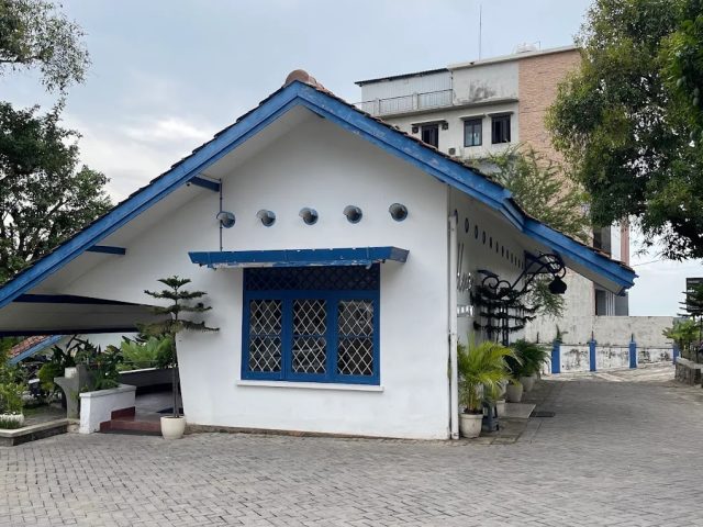 BLUE House