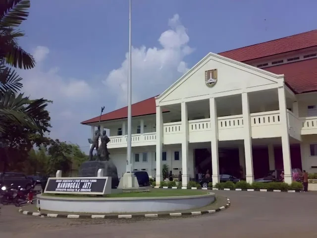 Lapangan Tenis Manunggal Jati